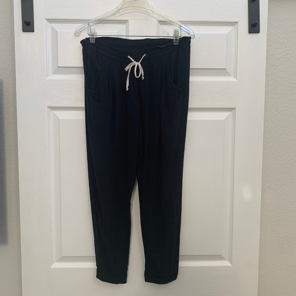 Splendid Black Capri Jogger Pants